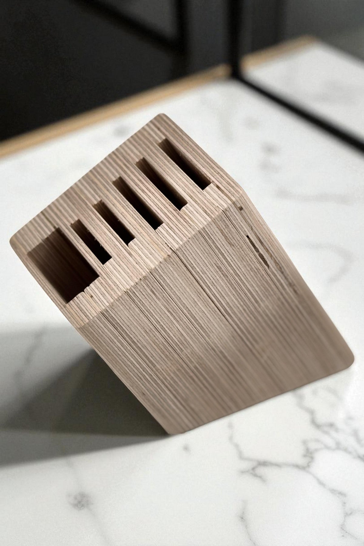 Wooden Knife Stand, Compact Countertop Holder for Kitchen Storage - side view showing the product profile